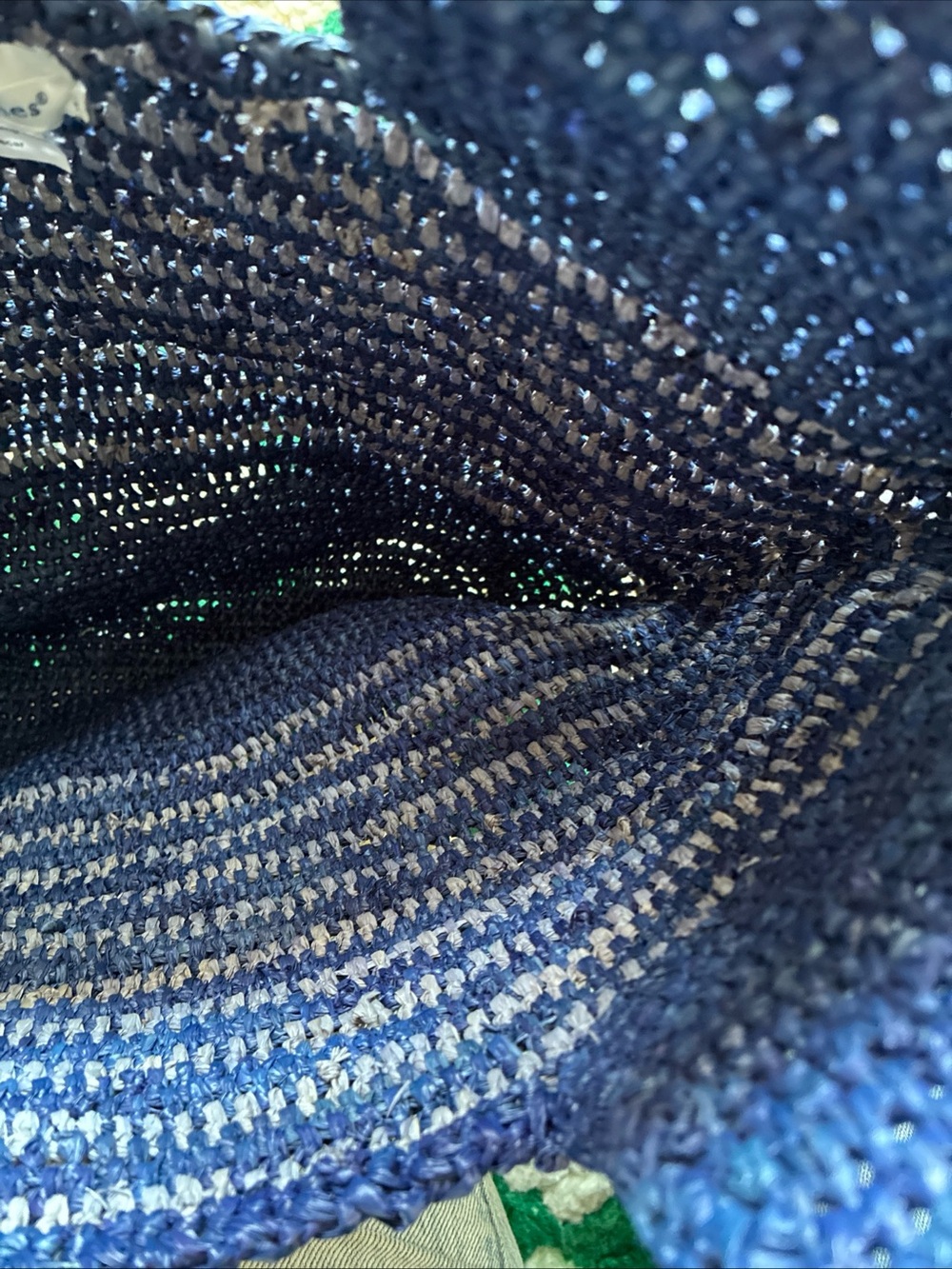 Vineyard Vines Blue Raffia Straw Beach Tote Bag - Picture 4 of 4
